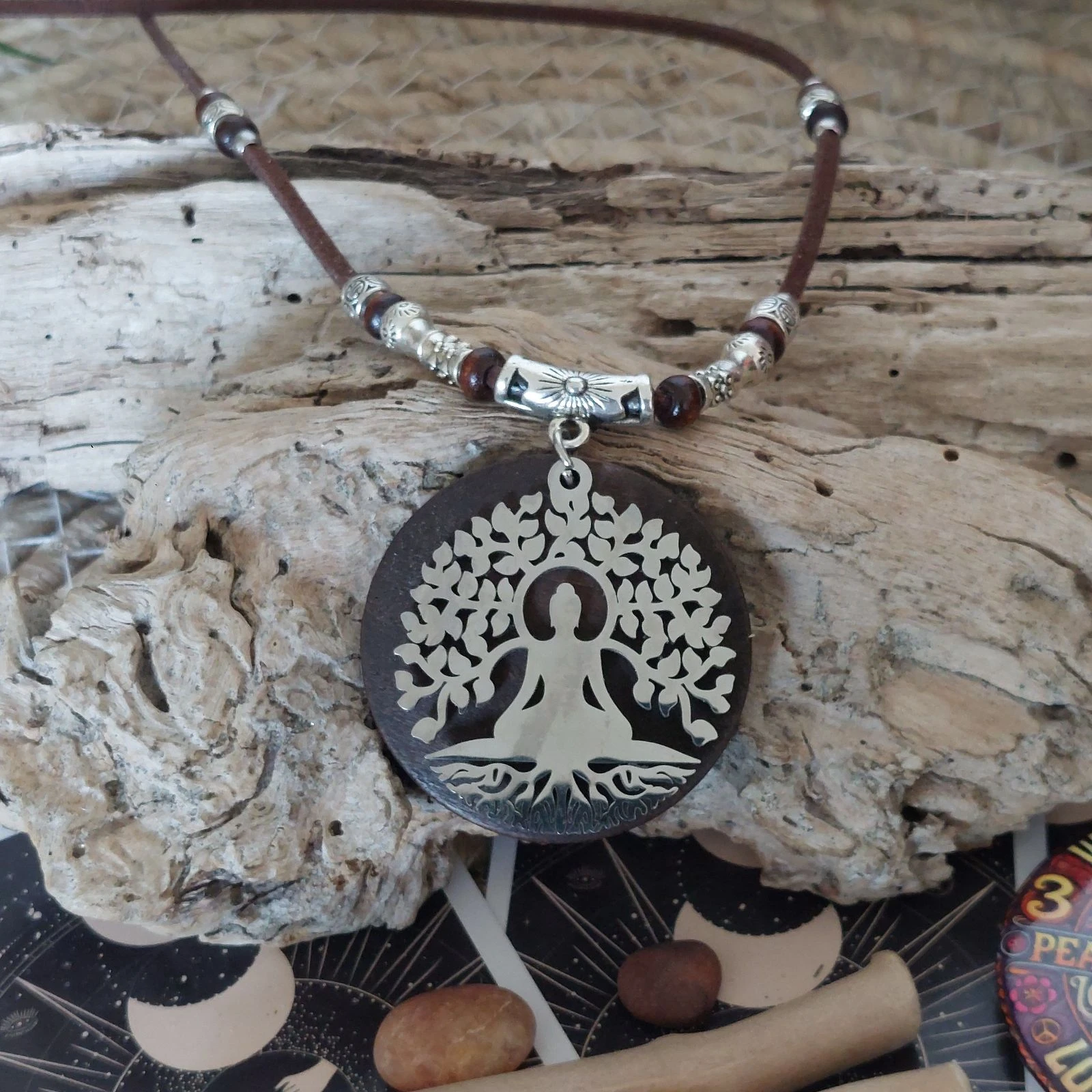 Collier boho-zen méditation arbre de vie, bois chocolat, sautoir multiperles